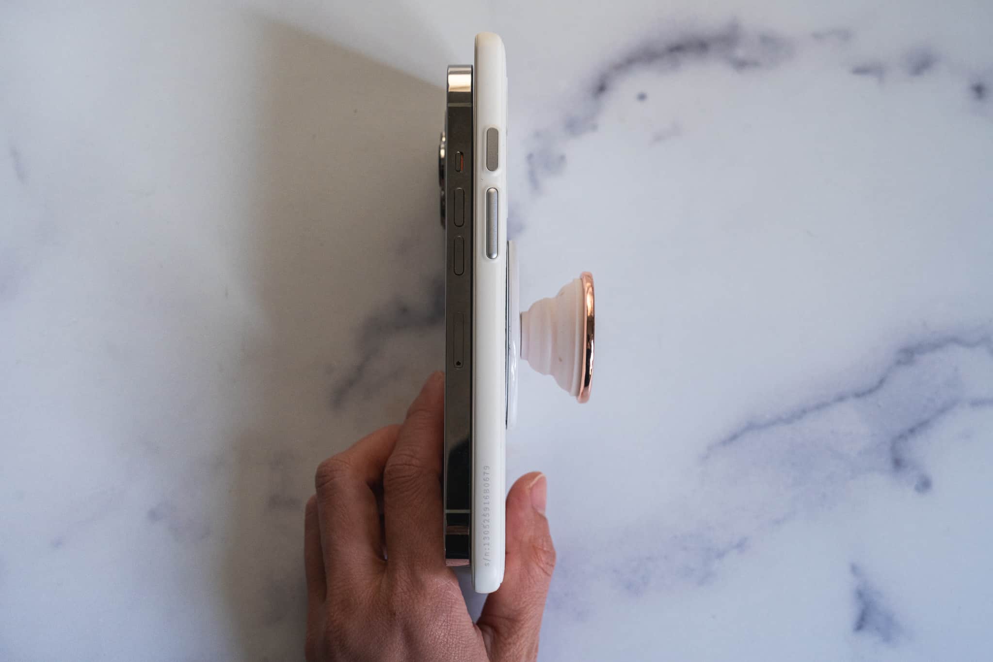 和iphone 14 pro的厚度对比